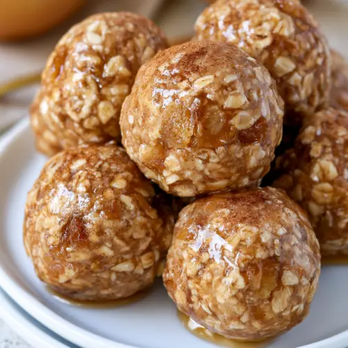 Cinnamon Apple Pie Energy Bites — homemade cinnamon apple pie energy bites recipe