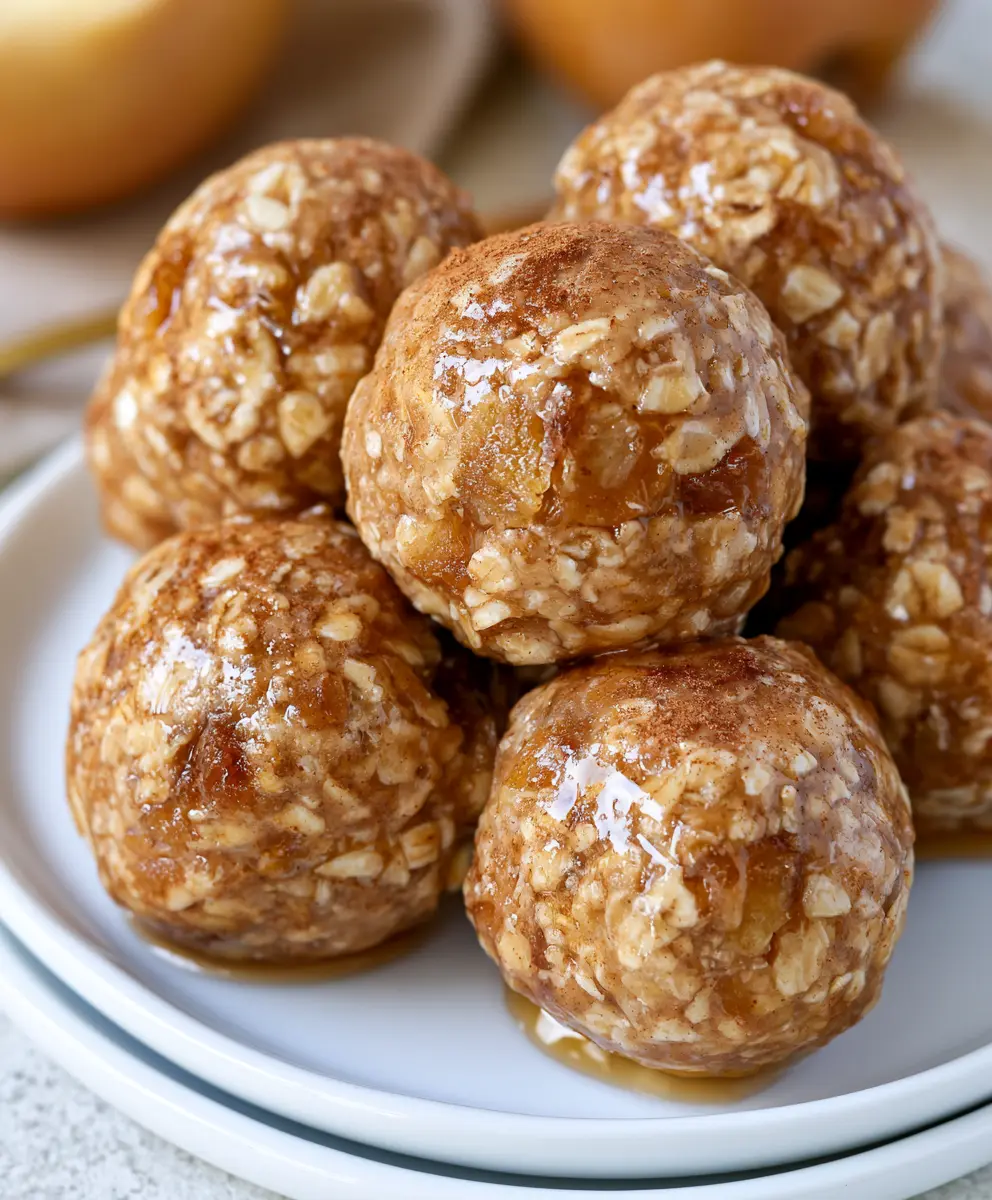 Cinnamon Apple Pie Energy Bites — homemade cinnamon apple pie energy bites recipe